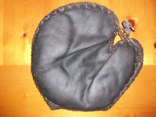 Victor, Wright & Ditson BA Basemitt Lefty Front